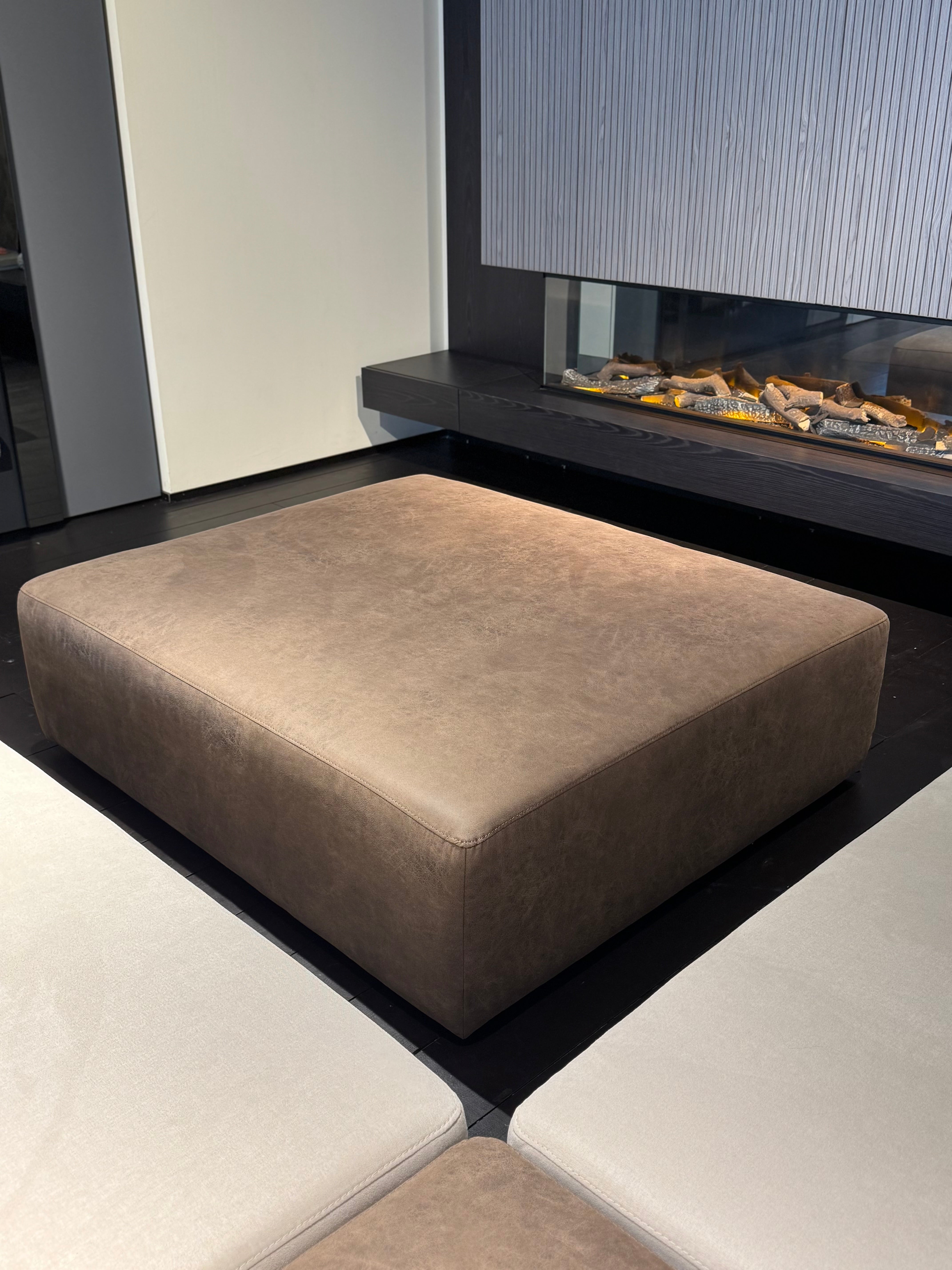 Outlet - Amy modular corner sofa with bed function - Showroom Milan