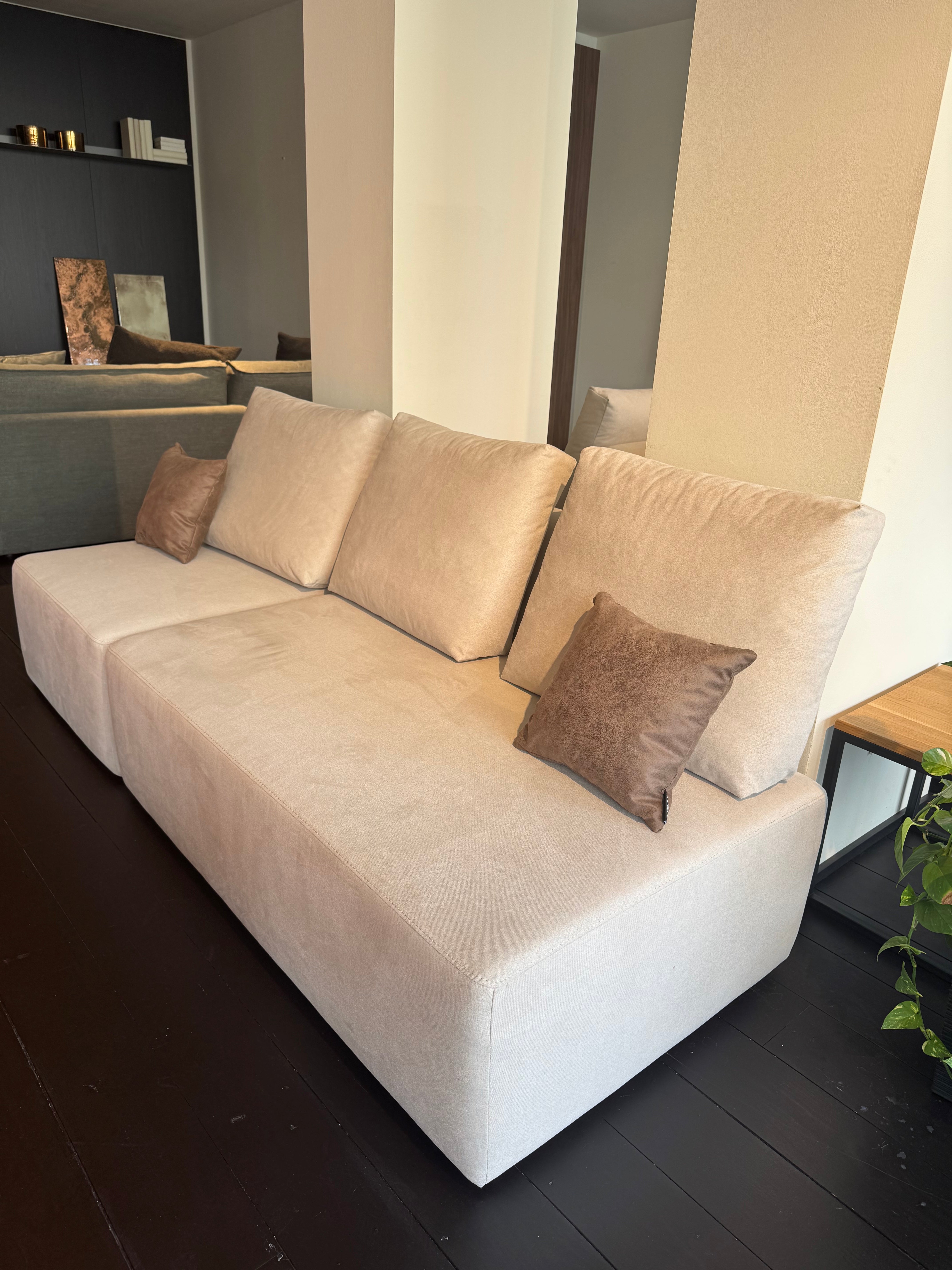 Outlet - Amy modular corner sofa with bed function - Showroom Milan