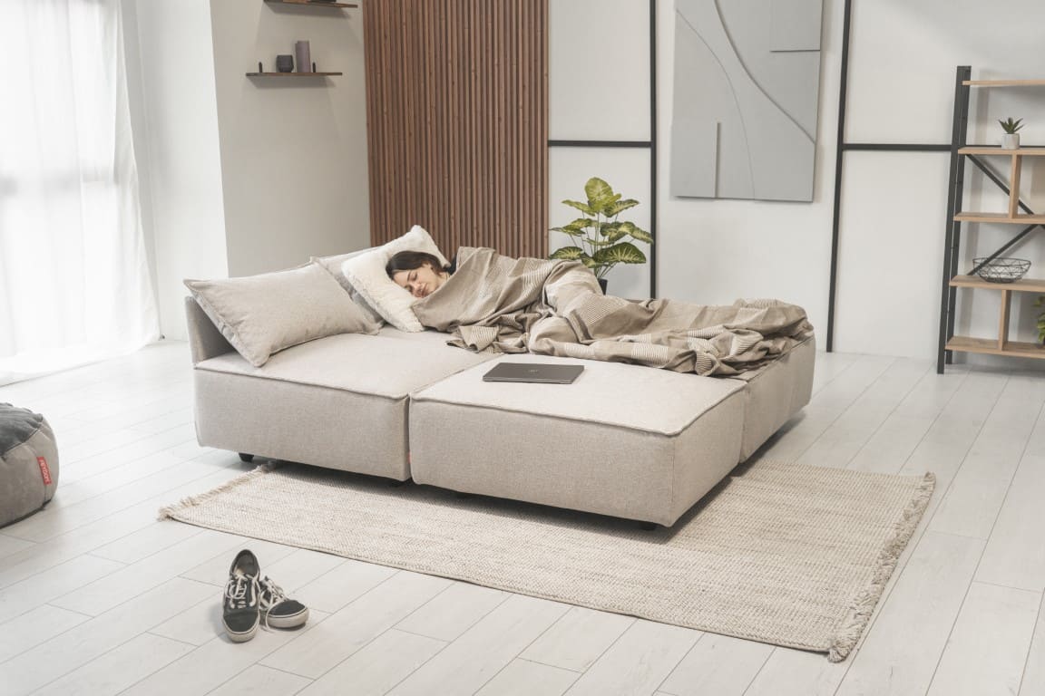 Soggiorno e camera da letto in una stanza: gli 8 migliori trucchi