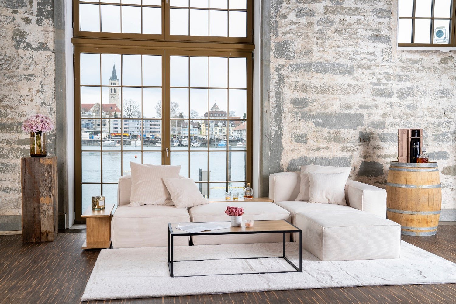 Tavolini da divano, versatili ed eleganti: i più belli per arredare con  stile
