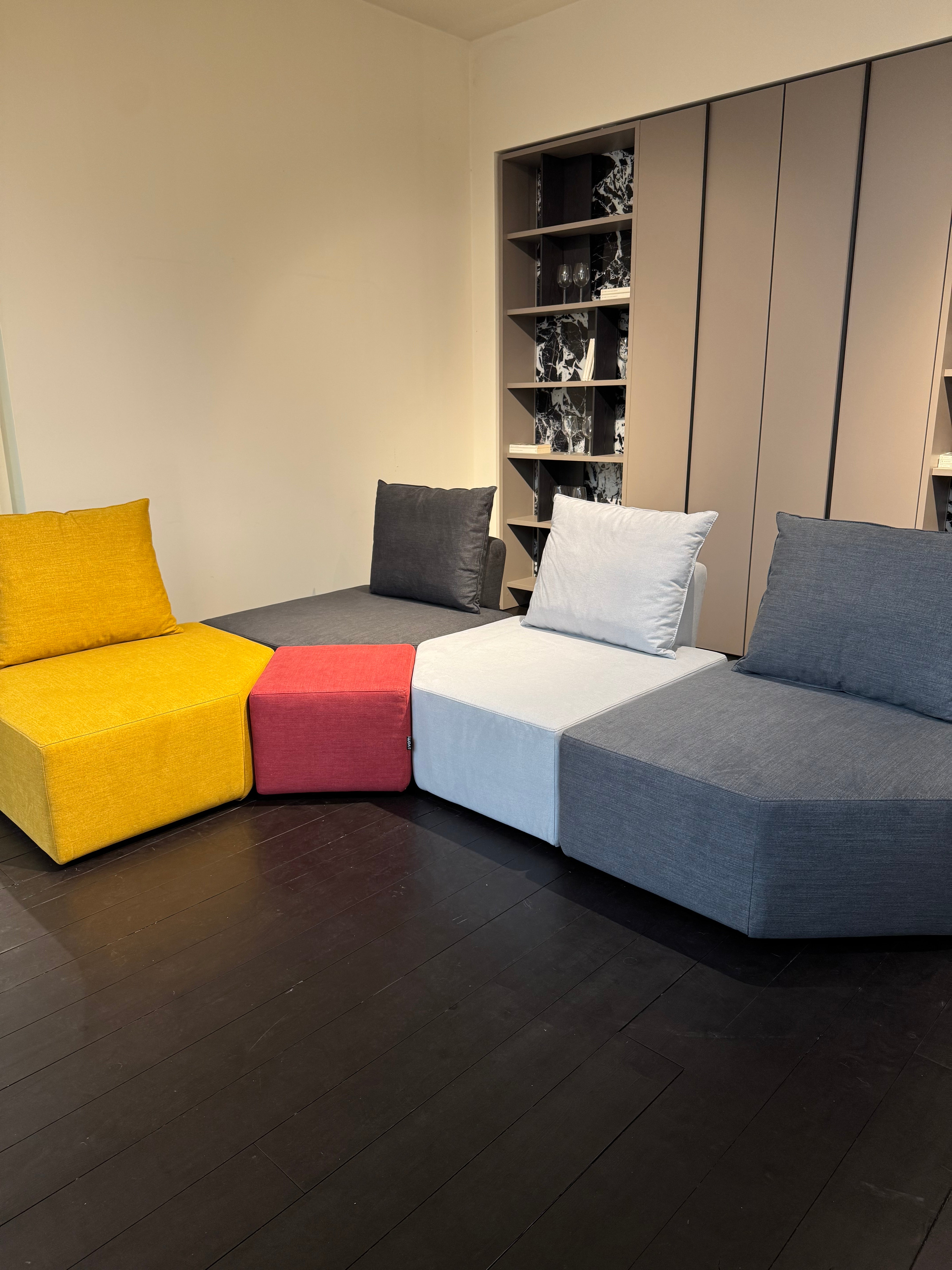 Outlet - Divano modulare Katrina con funzione di riposo