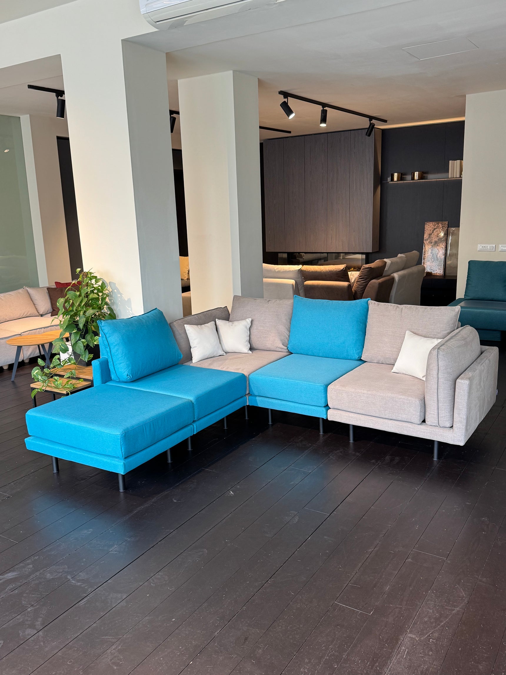 Outlet - Divano modulare Donna a forma di U con funzione letto