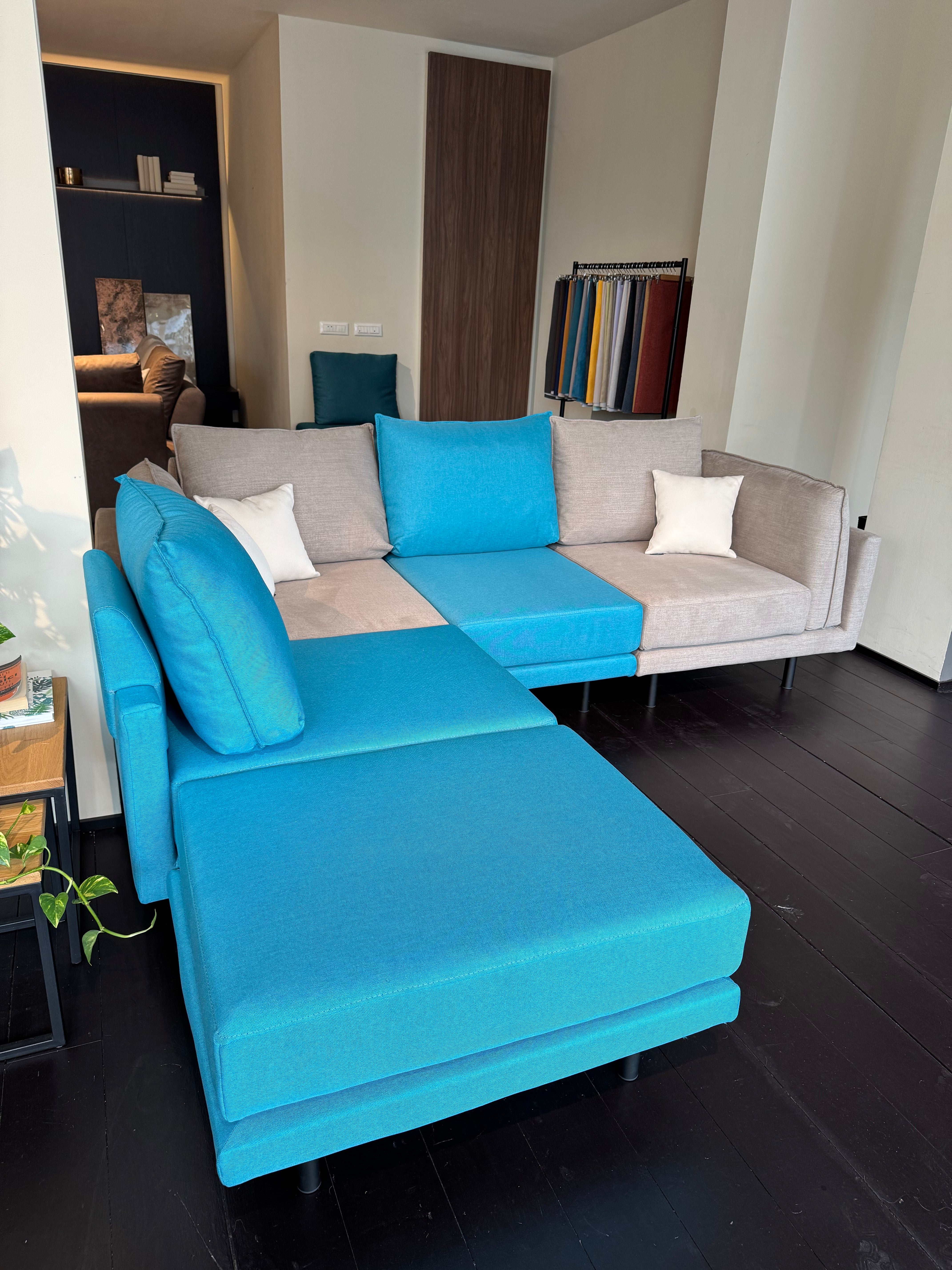 Outlet - Divano modulare Donna a forma di U con funzione letto