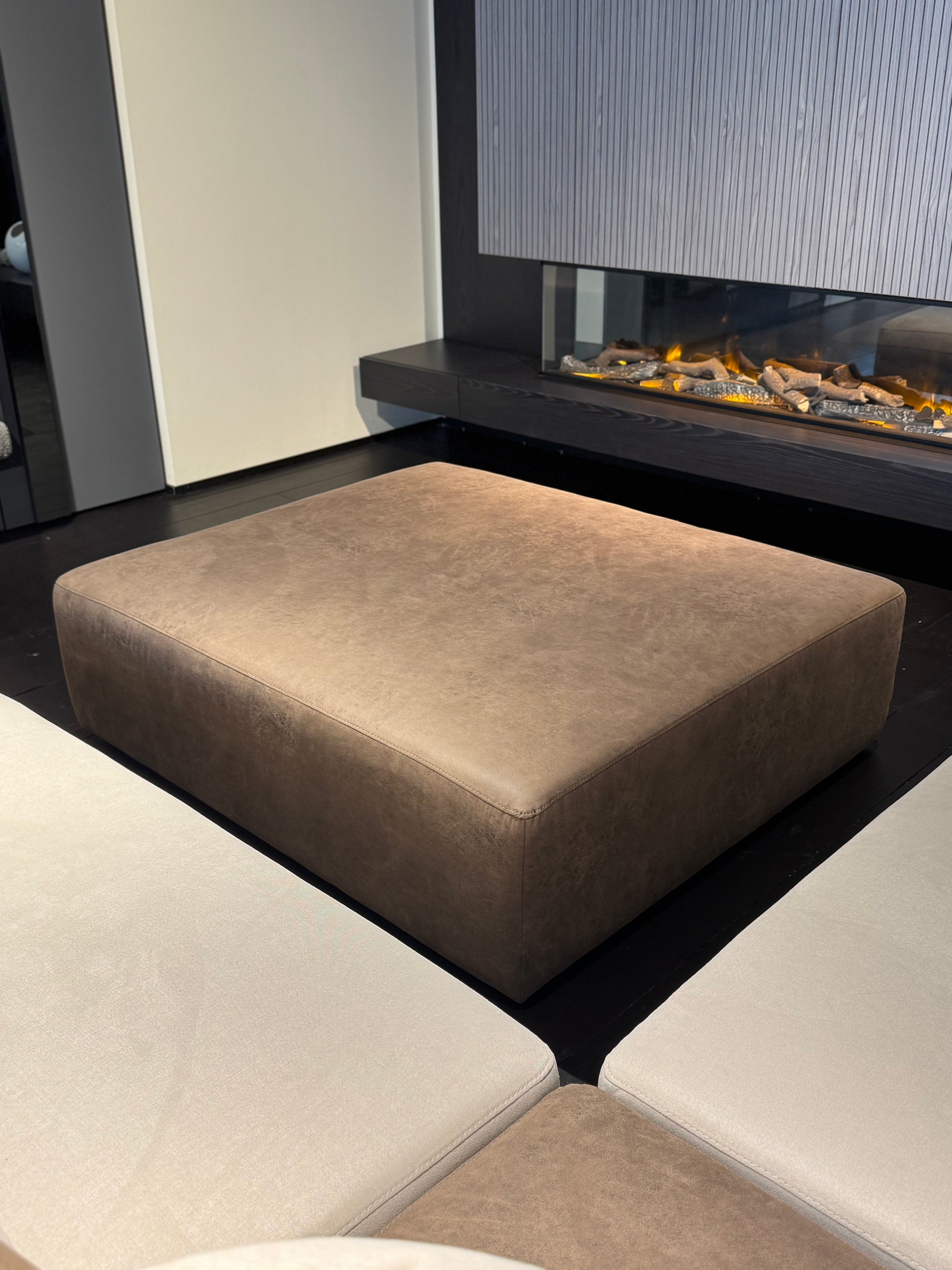 Outlet - Amy modular corner sofa with bed function - Showroom Milan