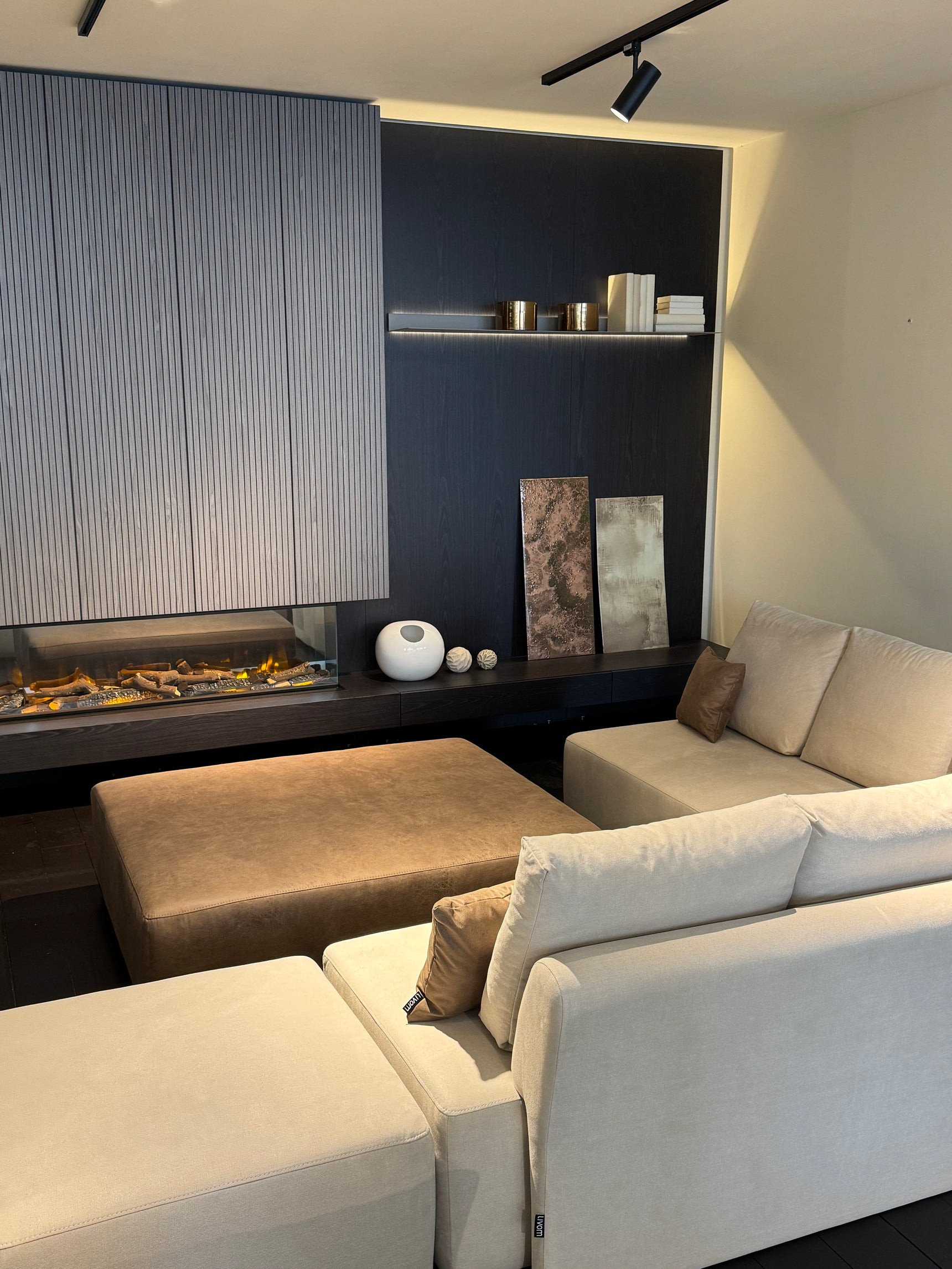 Outlet - Amy modular corner sofa with bed function - Showroom Milan