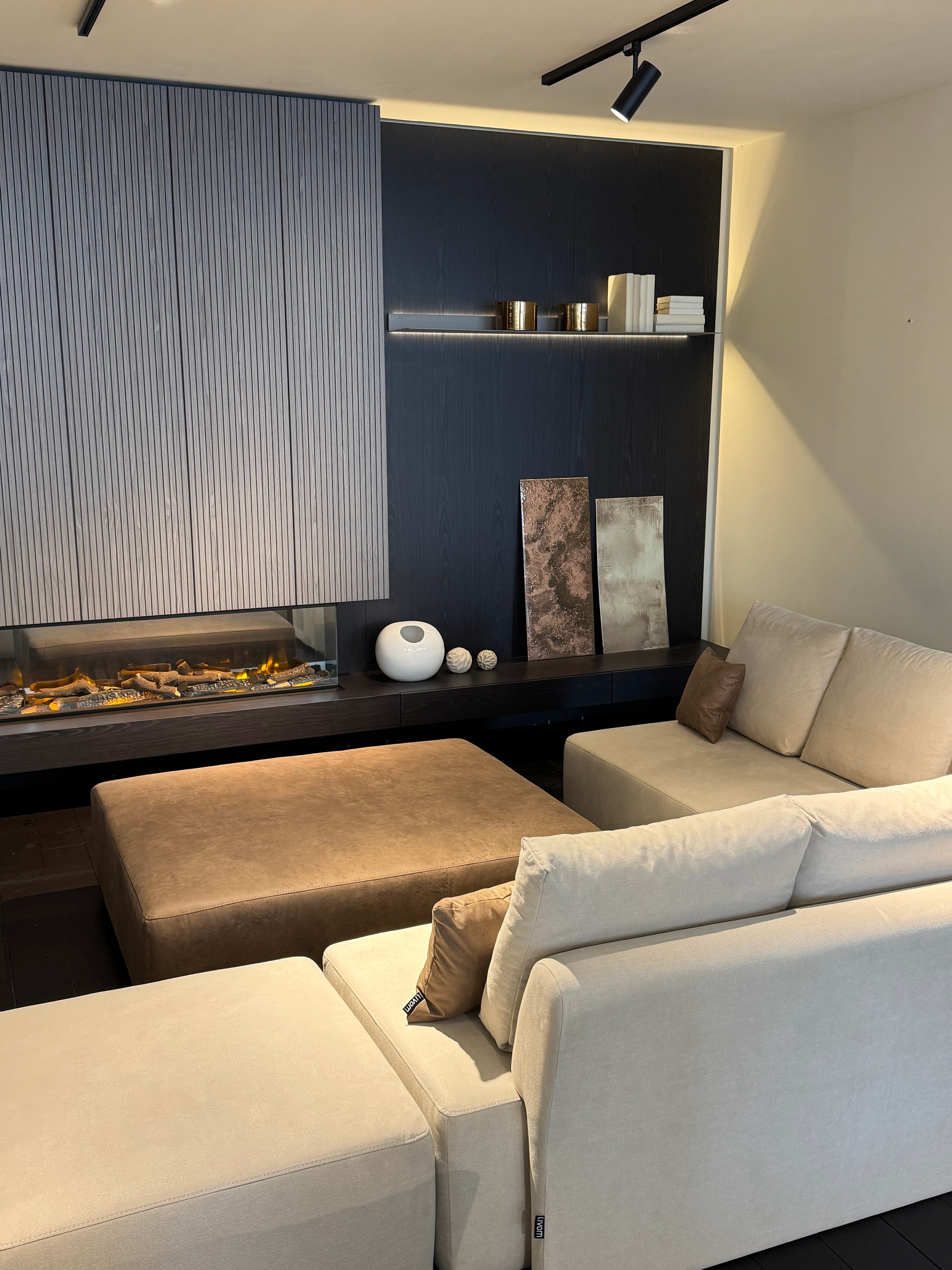 Outlet - Amy modular corner sofa with bed function - Showroom Milan